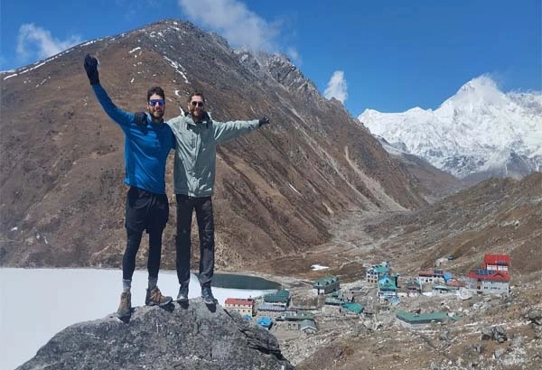 Everest Three Passes Trek 19 Days